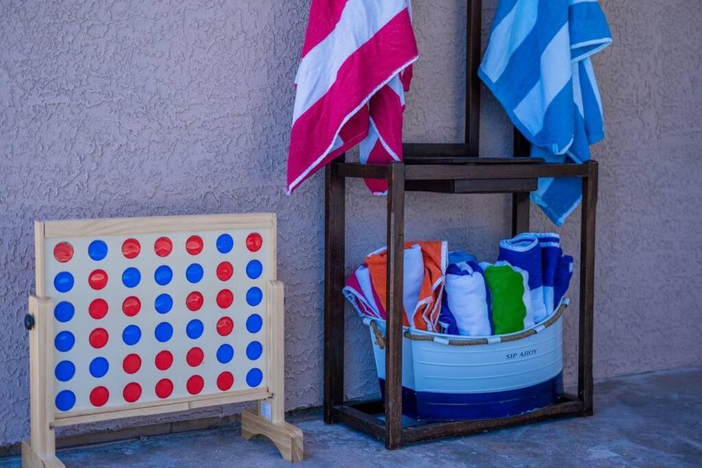 Fab Phx Getaway W/ Pool & Fire Pit Phoenix Exterior foto