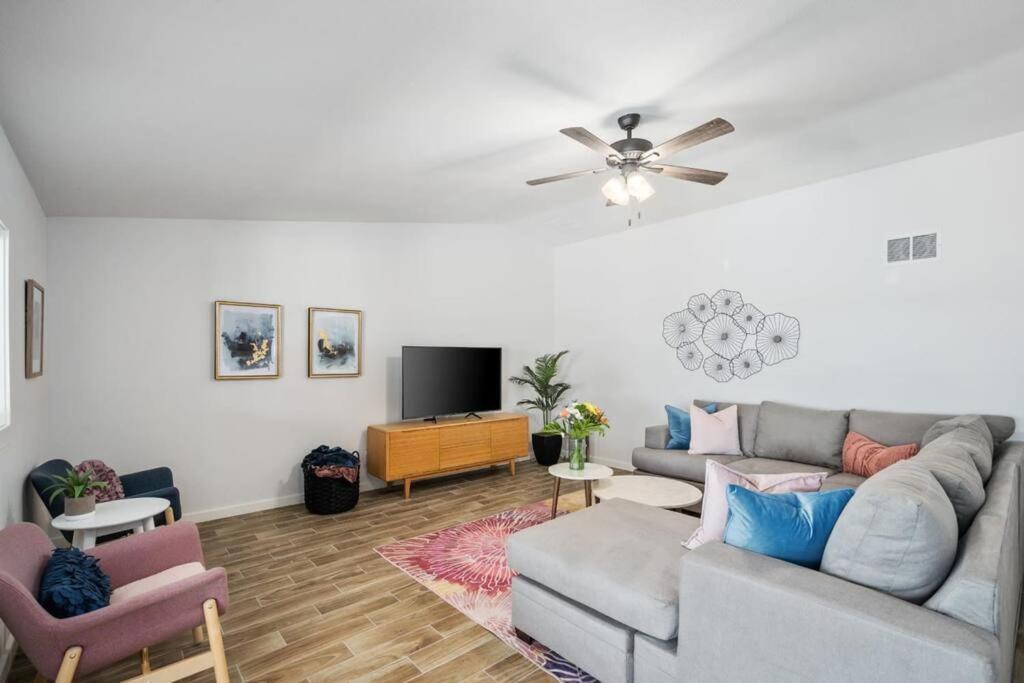 Fab Phx Getaway W/ Pool & Fire Pit Phoenix Exterior foto