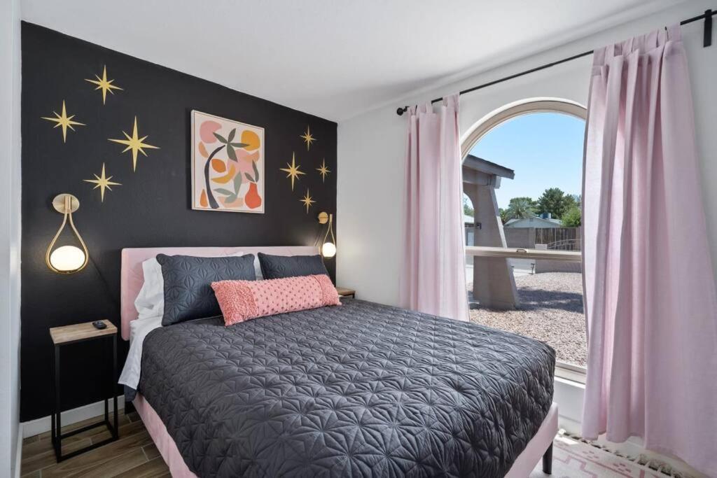 Fab Phx Getaway W/ Pool & Fire Pit Phoenix Exterior foto