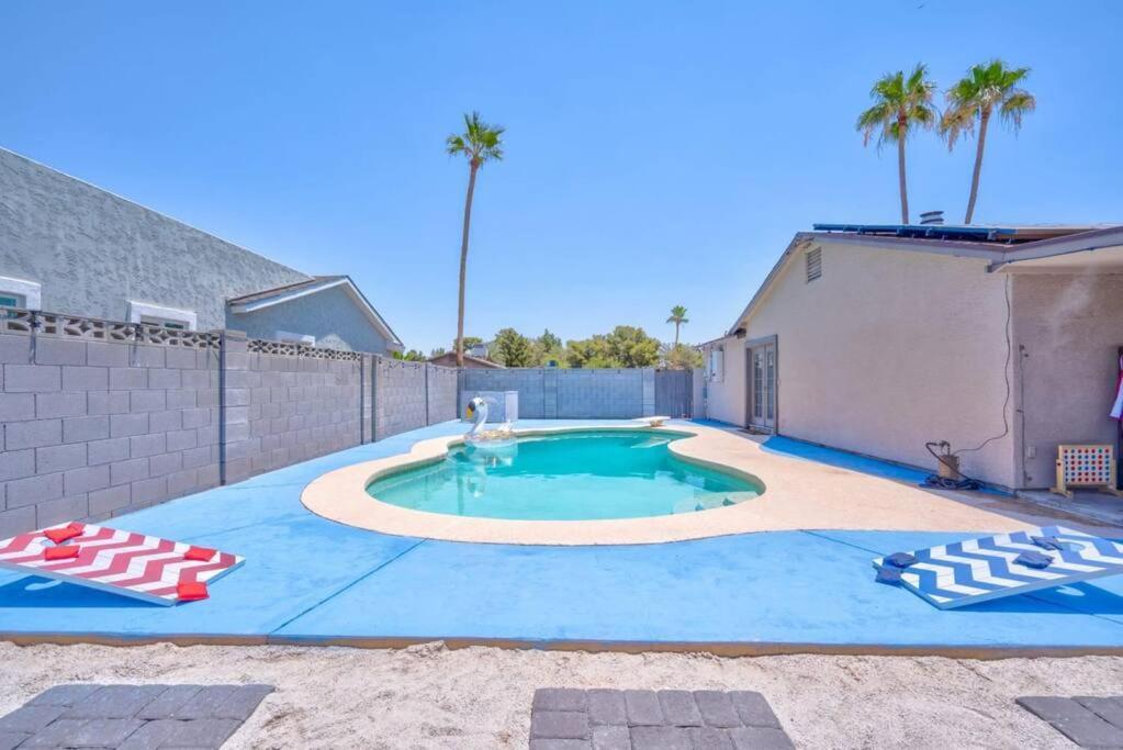 Fab Phx Getaway W/ Pool & Fire Pit Phoenix Exterior foto
